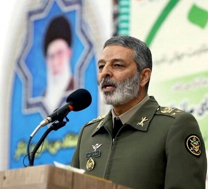 سرلشکر موسوی: انتخاب ارتش به عنوان پرچمدار فداکاری بسیار افتخارآمیز است