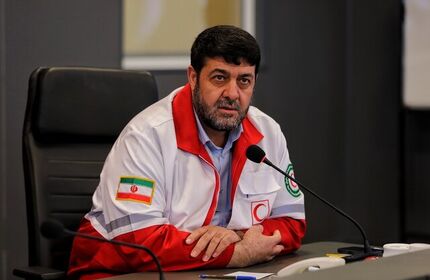 تمامی انبارهای هلال احمر پر است
