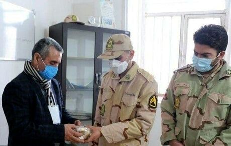 سرباز مرزی، طلاهای میلیاردی را به صاحبش برگرداند