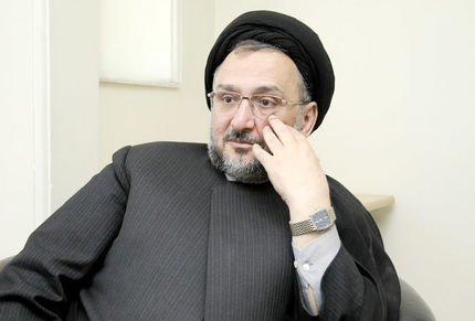 «روحانی» به جای خنده تمسخر آمیز، گریه و عذرخواهی کند