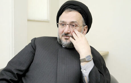 «روحانی» به جای خنده تمسخر آمیز، گریه و عذرخواهی کند