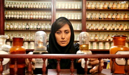 قاچاق فیلم مهتاب کرامتی در شبکه‌های ماهواره