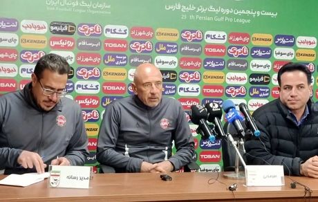 مربی تیم تراکتور: داوران از اتلاف وقت در بازی‌ها جلوگیری کنند