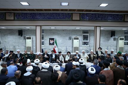 کاستی‌ها در خوزستان مربوط به امروز نیست، اما دولت مردمی خود را موظف به جبران آنها می‌داند