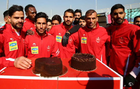 تولدبازی پرسپولیسی‌ها در حضور کودک بلوچ