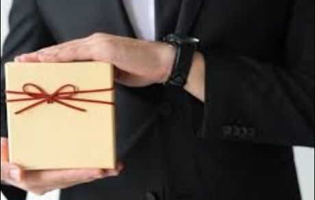 دریافت هدایای شخصی نامتعارف و مرتبط با مسئولیت توسط شهرداران، دهیاران و اعضای شوراهای شهر و روستا  ممنوع شد