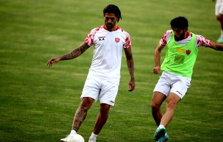 مدافع سابق پرسپولیس قراردادش را فسخ کرد