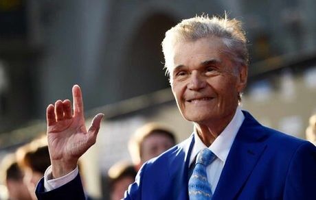 فرد ویلارد بازیگر «خانواده مدرن» درگذشت