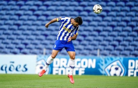 پورتو با گلزنی طارمی چهارتایی کرد 