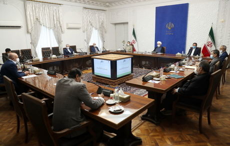 روحانی: بخش دولتی پیشتاز مقابله با گرانی باشد/ انتظار ثبات بیشتر در بازار ارز با همکاری صادرکنندگان