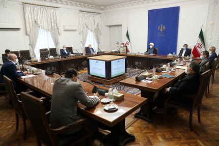 روحانی: بخش دولتی پیشتاز مقابله با گرانی باشد/ انتظار ثبات بیشتر در بازار ارز با همکاری صادرکنندگان