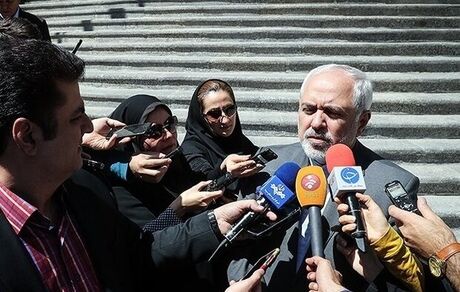 ظریف: با نماینده طالبان ملاقات کردم
