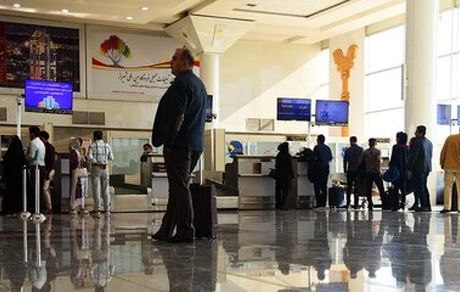 تاخیر چند ساعته پروازها در فرودگاه شیراز و سرگردانی مسافران