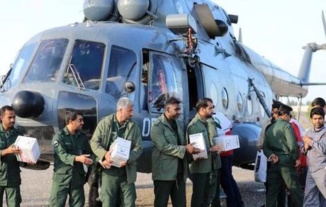 تداوم حضور سپاه و بسیج در مناطق آسیب دیده از سیل تا بازگشت شرایط زندگی مردم به وضع عادی