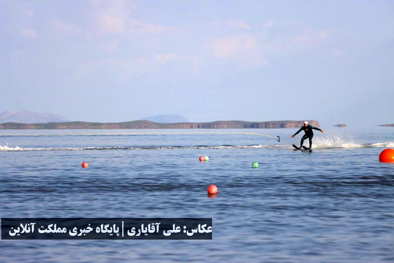  جشنواره فرهنگی، ورزشی و تفریحی دریاچه ارومیه با استقبال ۱۵ کیلومتری برگزار شد 