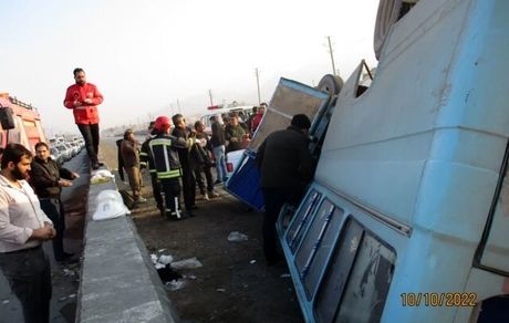 هفت مصدوم در واژگونی مینی‌بوس در استان کرمانشاه