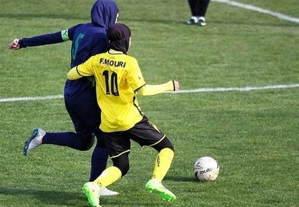 یک تیم از لیگ برتر فوتبال بانوان کنار گذاشته شد