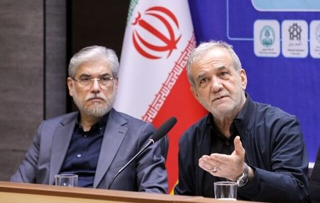 رئیس جمهور: باید نگاه‌های تنگ‌نظرانه را کنار گذاشت / نخبگان را بپذیریم