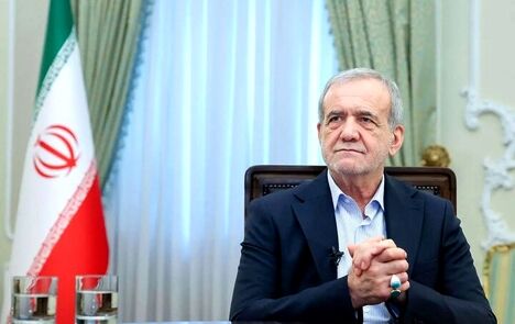 رئیس جمهور: رهبری عالی‌قدر انقلاب تجدید پیمان می‌کنیم