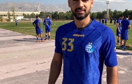 رونمایی از خرید جدید استقلال در تمرین