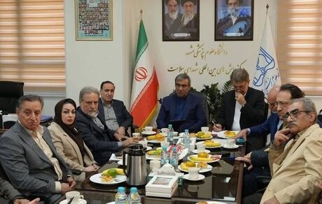 وعده پرداخت مطالبات باقی‌مانده داروخانه‌ها از سال ۱۴۰۴ در ماه جاری