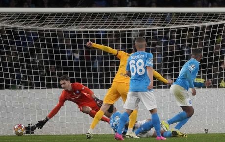 تساوی امیدوارکننده بارسلونای ژاوی در ورزشگاه مارادونا / سرنوشت به دور برگشت کشید