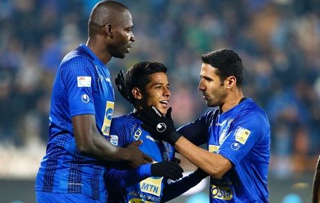 تصویری از دامادی ستاره شماره ۱۰ استقلال