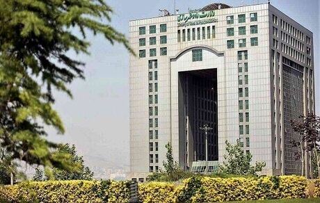 وزارت راه و شهرسازی: خودروی رانتی نگرفته‌ایم