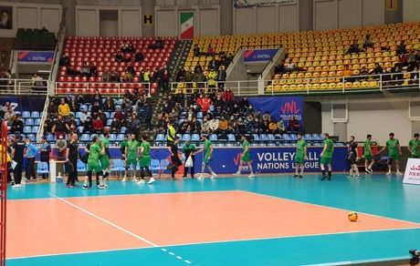 در ارومیه، یک بازی لیگ برتر والیبال نیمه تمام ماند