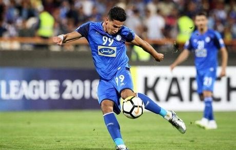 بلاتکلیفی عجیب مهاجم جوان استقلال