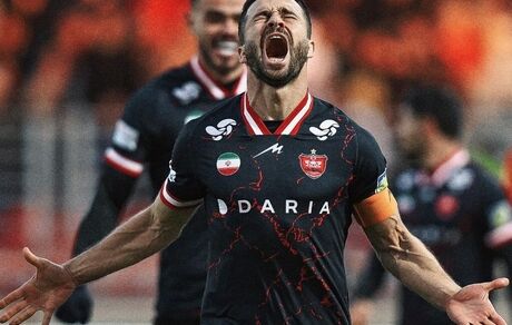 پرسپولیس با صدرنشینی موقت، نیم فصل نخست لیگ برتر فوتبال را تمام کرد