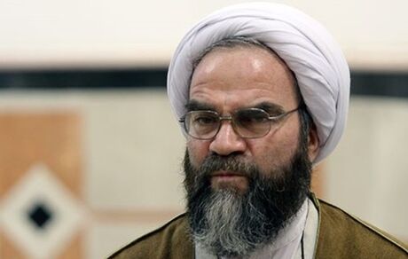 پس لرزه‌های آتش زدن کتاب پزشکی هاریسون توسط یک روحانی/غرویان: ضربه بزرگی به روحانیت وارد شد