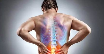 ماساژ ستون فقرات