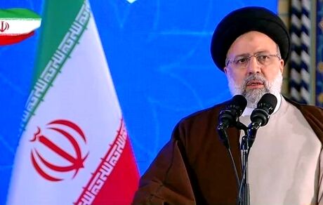 مردم ایران در روز جمهوری اسلامی تصمیم گرفتند دین بر سرنوشت آنها حاکم باشد