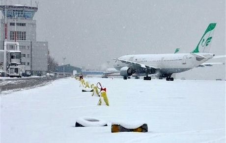 ثبت دمای ۲۶- درجه در فرودگاه اردبیل! / عکس
