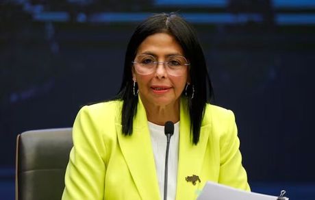 رویترز: معاون مادورو در روسیه است