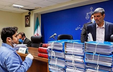 
پنجمین جلسه محاکمه روح الله زم برگزار شد
