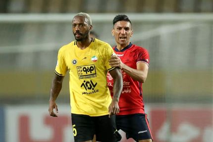 سپاهان باز هم برد / زور شاگردان قلعه نوعی به مس رفسنجان نرسید