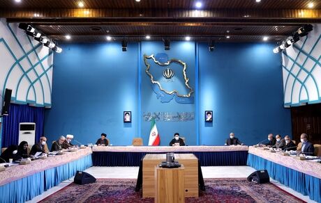 تاکید رئیس جمهور بر بهره گیری از ظرفیت‌های فراوان پژوهشگاه‌های علوم انسانی در دانشگاه و حوزه