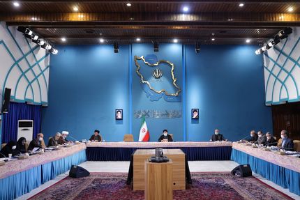تاکید رئیس جمهور بر بهره گیری از ظرفیت‌های فراوان پژوهشگاه‌های علوم انسانی در دانشگاه و حوزه