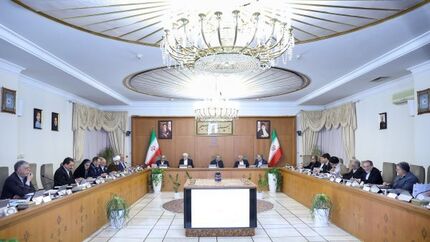 رئیس جمهور: دولت برای توسعه زیرساخت‌های تولید برق خورشیدی اراده جدی دارد