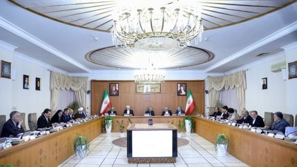 رئیس جمهور: دولت برای توسعه زیرساخت‌های تولید برق خورشیدی اراده جدی دارد