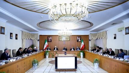 رئیس جمهور: دولت برای توسعه زیرساخت‌های تولید برق خورشیدی اراده جدی دارد