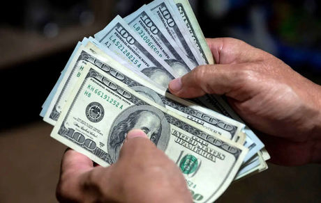  رای قطعی مدیران سابق بانک مرکزی در پرونده دلار ۴۲۰۰ تومانی صادر شد