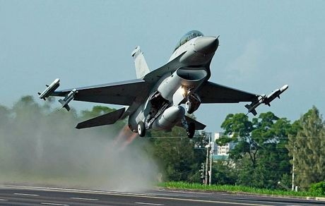 دولت بایدن ۷۳۵ میلیون دلار تجهیزات نظامی به اسرائیل می‌دهد