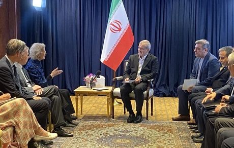 در نیویورک، رئیس جمهور با گروه غیردولتی فعال صلح و حقوق بشر