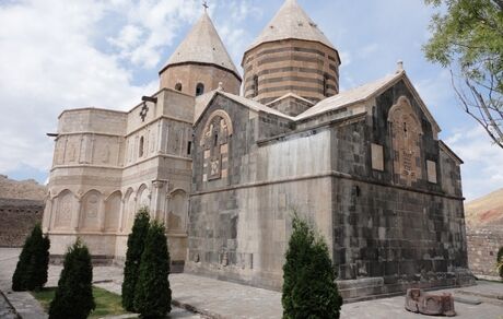 احداث کمپ گردشگری در مجموعه قره کلیسا