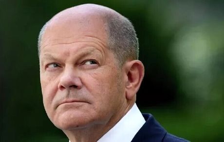 شولتس: جنگ اوکراین بسیار خطرناک است/قصد نداریم برای کی‌یف تانک بفرستیم