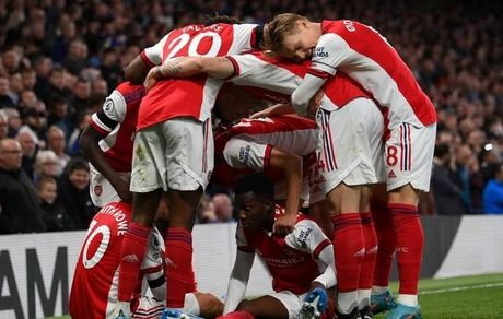 دیدار حساس لیگ برتر را آرسنال از منچستر برد