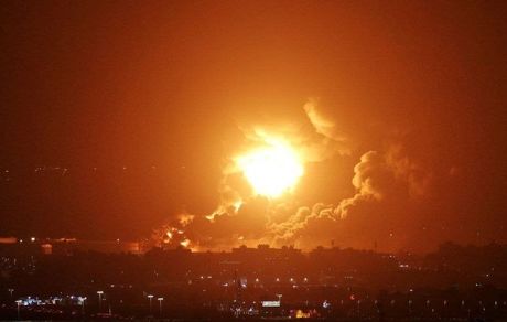 رویترز و المیادین تایید کردند: آغاز بمباران یمن توسط آمریکا و انگلیس